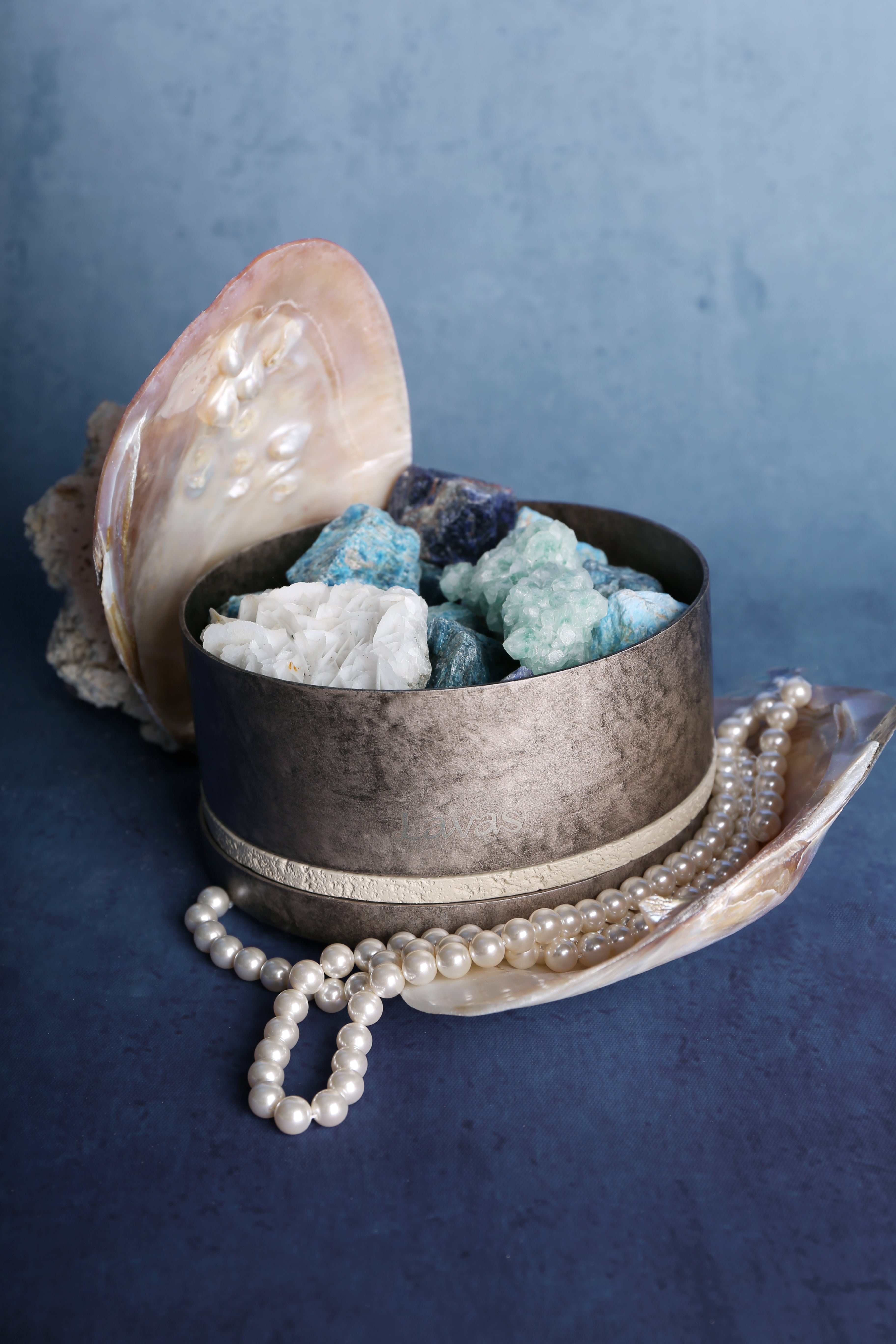 SANTAL OF FIJI · Crystal Diffuser — 920g